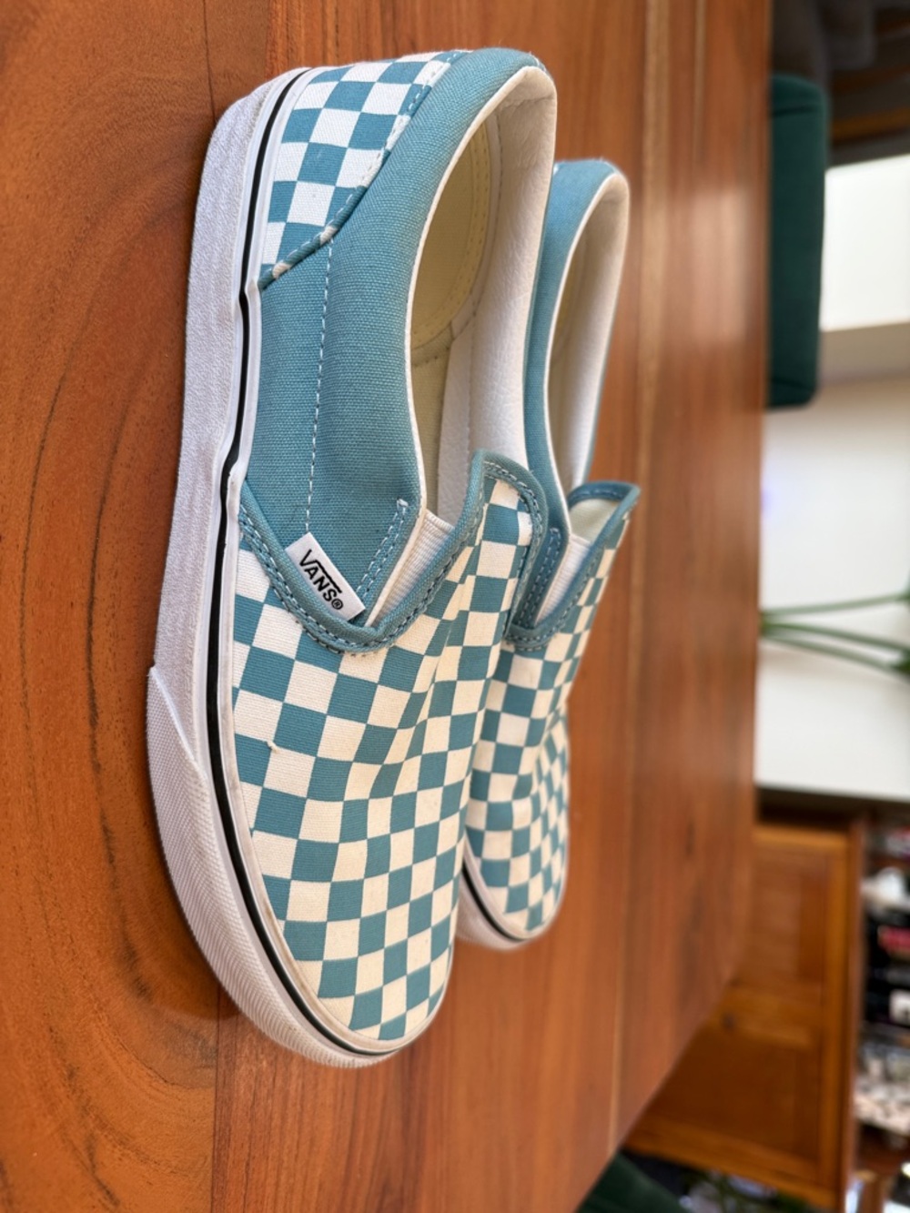 Vans Slip-On Shoes in Junior size 6.5 which equal women’s size 8/8.5 - Picture 4 of 8